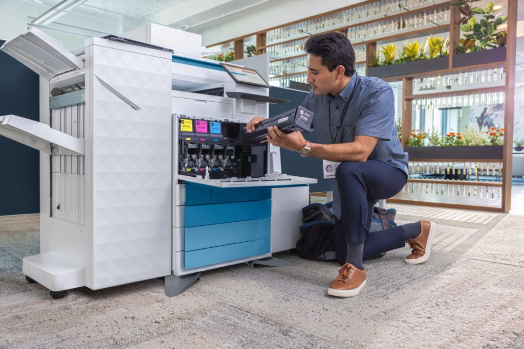 Printer terbaru HP A3 warna